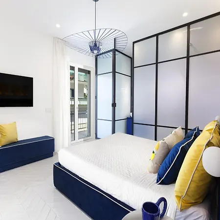 Apartment In Sorrento Near Beaches סורנטו