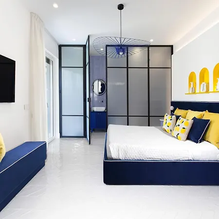 Apartment In Sorrento Near Beaches דירה